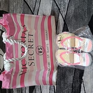VICTORIA SECRET VINTAGE SIGNATURE STRIPE TOTE & FLIP FLOPS BUNDLE